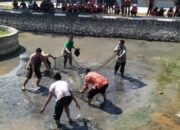 Inilah Aksi Guru SMK Larenda Brebes Saat Memeriahkan HUT Kemerdekaan RI