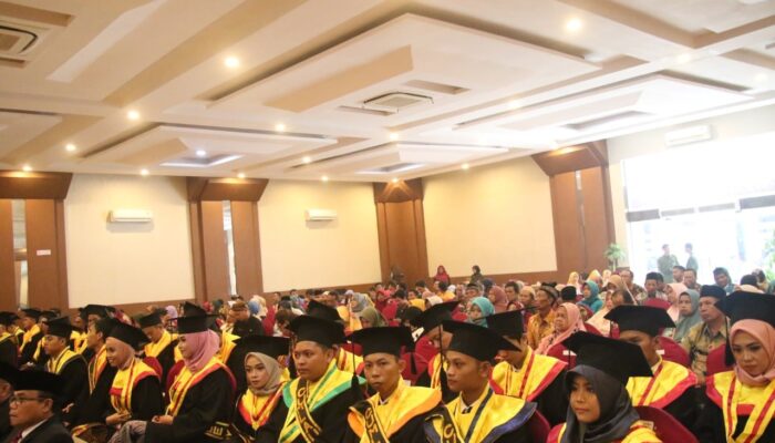 Politeknik Baja Tegal Gelar Wisuda Perdana