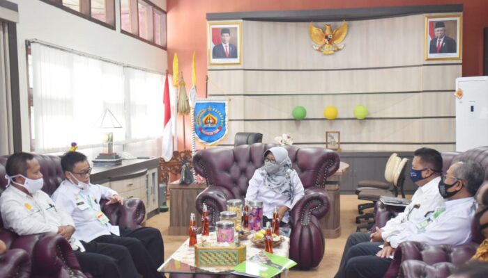 Bupati Tegal Umi Azizah Dukung Gerakan Konstratani