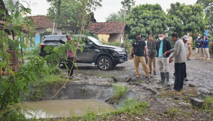 Wakil Bupati Tegal Tinjau Kondisi Saluran Irigasi DAS Cacaban