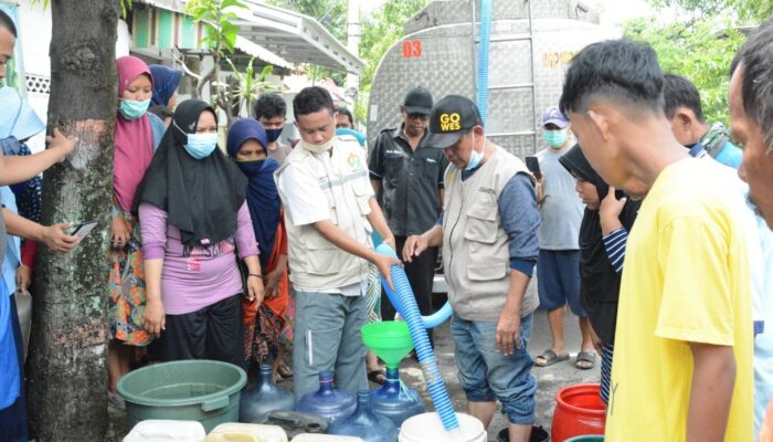 Air PDAM Mati, Sejumlah Yayasan dan Komunitas di Brebes Bantu Air Bersih