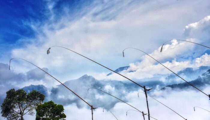Wisata Bukit Bintang Guci Suguhkan Spot Foto Di Atas Awan