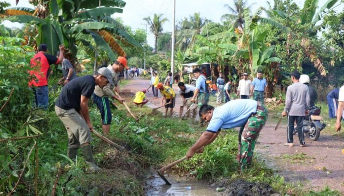 Ciptakan Bebas Kumuh, Camat Tegal Selatan Ajak Warga Jaga Kebersihan