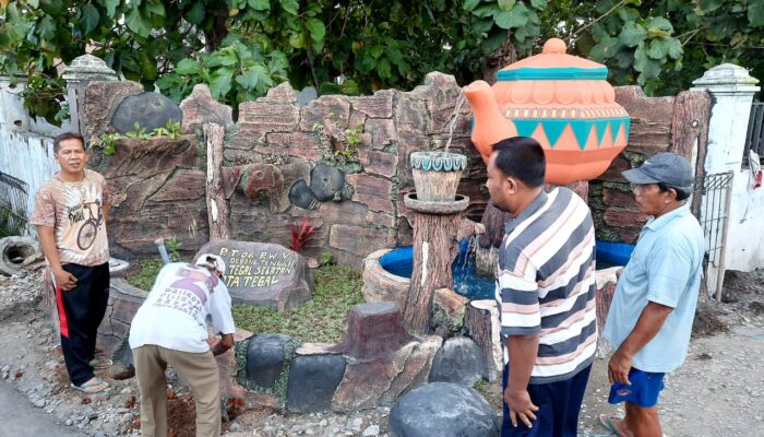 Gebrakan Ketua RT di Debong Tengah ini Mendapat Apresiasi Anggota DPRD Kota Tegal