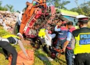 Diduga Supir Ngantuk, Truk Terguling di KM 331 Tol Pemalang-Batang, 1 Orang Tewas