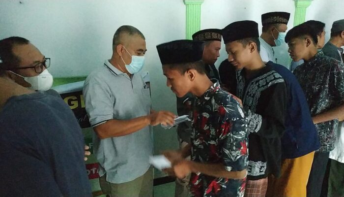 Komunitas Sepeda Balap AASCC Santuni Anak Yatim Piatu