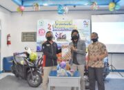 HUT Ke-29, Perumda Tirta Ayu Bagikan Dua Unit Sepeda Motor dan 500 Paket Sembako