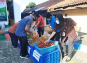 Tidaklanjuti Perintah Ganjar, ASN Pemprov Jateng Borong 1,1 Ton Cabai di Petani