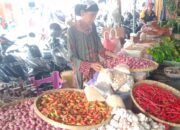 Harga Cabai Merah di Pasar Pagi Tegal Melambung