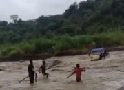 Truk Terseret Banjir di Sungai Gung Tegal, Dua Orang Tewas