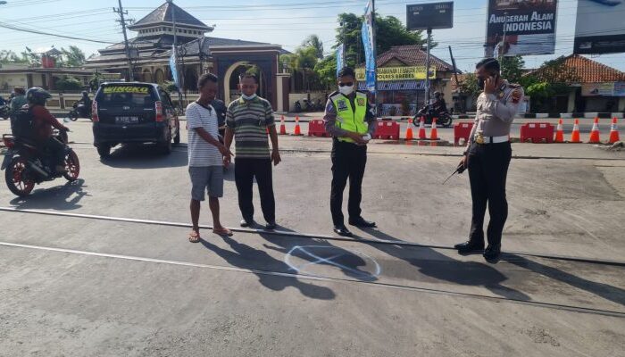 Terobos Palang Pintu, Pengendara Sepeda Motor Tewas Tertabrak Kereta di Pejagan Brebes