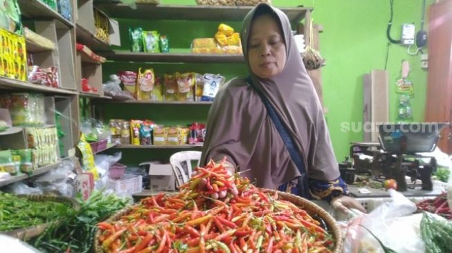 Sadis! Di Pasar Ini Harga Cabai Rp1.000 Hanya dapat Satu Biji