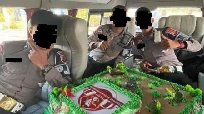 Viral! Video Oknum Anggota Polisi Doakan TNI Tidak Panjang Umur dengan Aksi Tak Terpuji