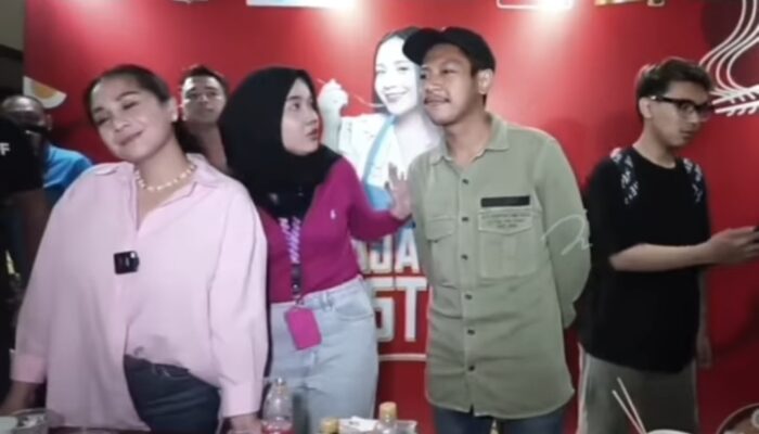 Nyesek Banget! Mau Ikut Foto Bareng Nagita Slavina, Seorang Pria Diusir