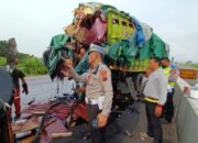 Bus Agra Mas Tabrak Truk di KM 247 Kanci-Pejagan Brebes, Tiga Orang Tewas