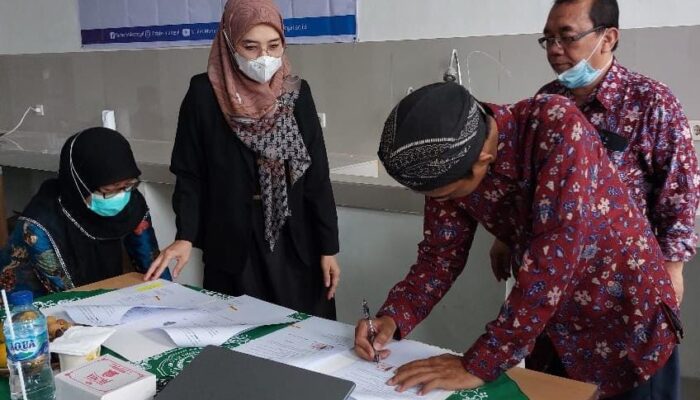 Tingkatkan Mutu, STIKesMu Tegal Kerjasama dengan UAD Yogyakarta