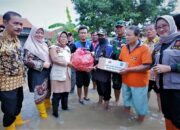 Bupati Tegal Salurkan Bantuan ke Warga Terdampak Banjir