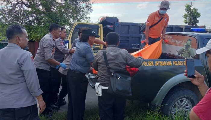 Warga Pedeslohor Brebes Tewas Nyungsep di Parit Tertindih Sepeda Motor