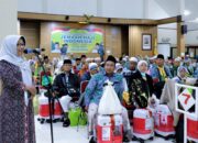 Bupati Umi Sambut Kedatangan Jemaah Haji Kabupaten Tegal di Donohudan