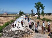 Bupati Umi Tinjau Perbaikan Jalan dan Pembangunan Jembatan