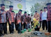 Bupati Umi Letakkan Batu Pertama Rencana Pembangunan Sekretariat Badko LPQ