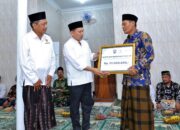 Pj Bupati Tegal Salurkan Hibah untuk Masjid Al Falah Jatilawang