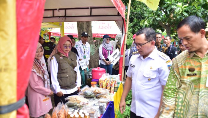 Kurang dari 2 Jam, Sayuran Segar Ludes Diborong Pengunjung Pasar Tani di Kabupaten Tegal