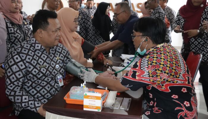 Peringati HUT KORPRI, Ratusan ASN di Brebes Ikuti Donor Darah