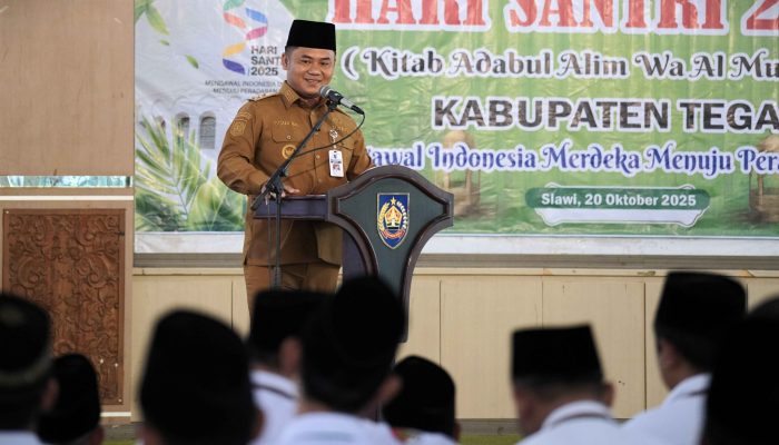 Mengajarkan Adab Guru dan Murid Lewat Kitab Adabul Alim wal Muta’allim