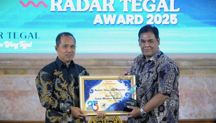 Bupati Tegal Raih Penghargaan Nugraha Karya Abdi Prasarana