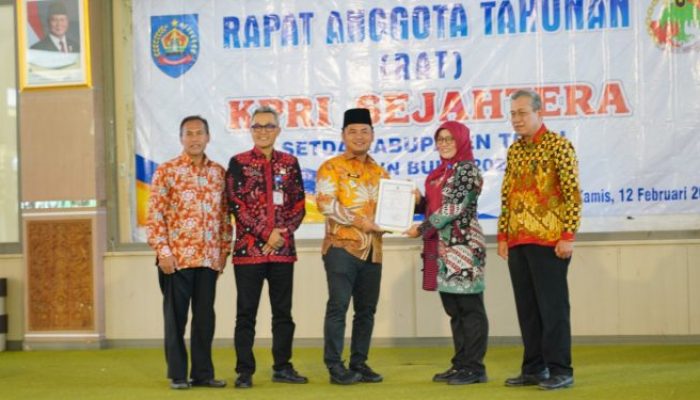 Bupati Tegal Dorong Penguatan Tata Kelola Koperasi Pegawai melalui RAT KPRI “Sejahtera”