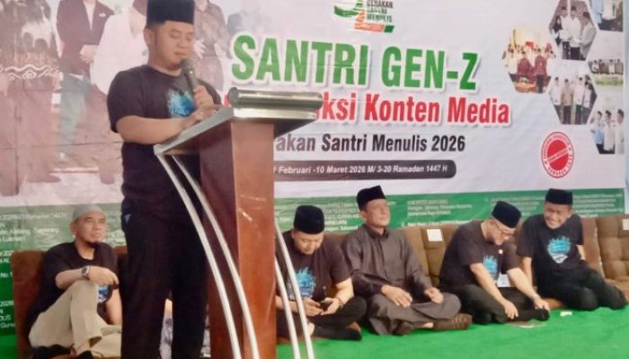 Bupati Tegal Ajak Santri Gen-Z Perkuat Literasi dan Produksi Konten Positif