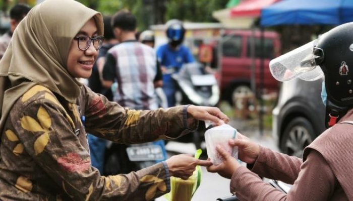 KORPRI Kabupaten Tegal Berbagi 500 Paket Takjil untuk Masyarakat