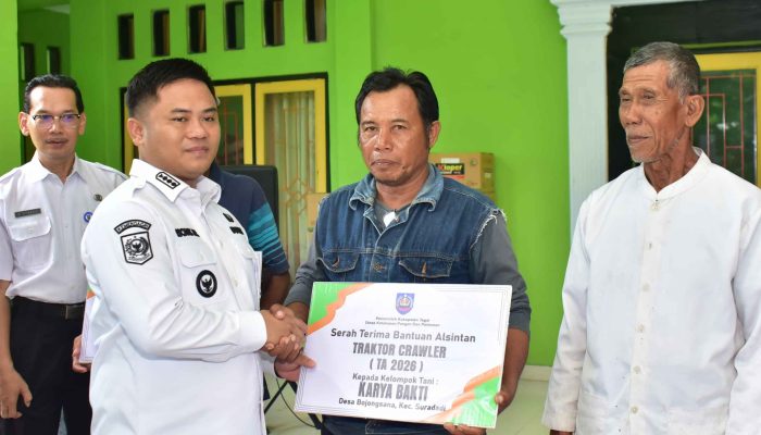 Bupati Tegal Dorong Modernisasi Pertanian melalui Penyaluran Bantuan Sarana Produksi