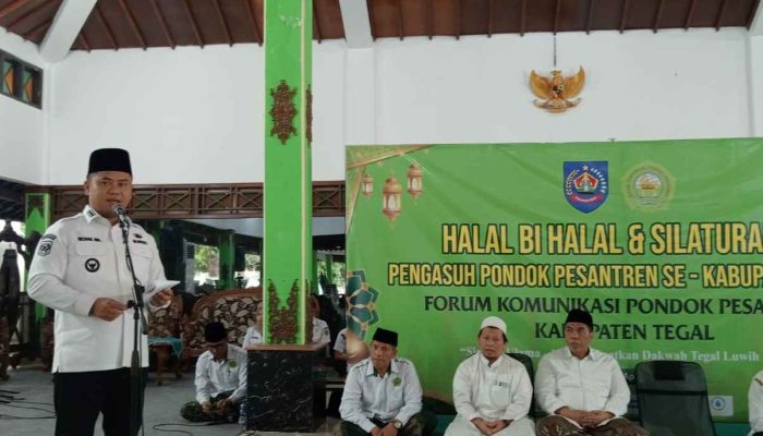 Bupati Tegal Ajak Pesantren Perkuat Karakter Generasi Muda