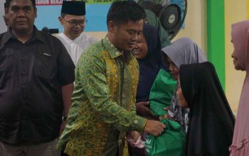 Ratusan Warga Manfaatkan Layanan Terpadu, Bupati Tegal Tuntaskan Aspirasi Warga Dukuhturi