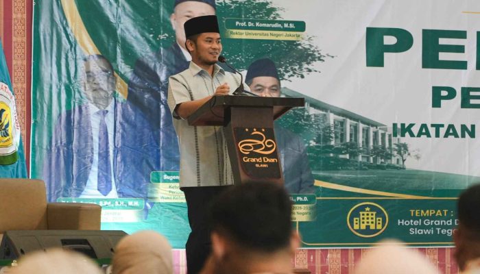 Bupati Tegal Ajak UNJ Perkuat Kolaborasi, Kenalkan Program SADESA pada Seminar Nasional IKA UNJ