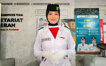 Yasyfa Kholiah, Siswa SMAN 1 Warureja Pembawa Baki Paskibra HUT ke-81 RI di Kabupaten Tegal