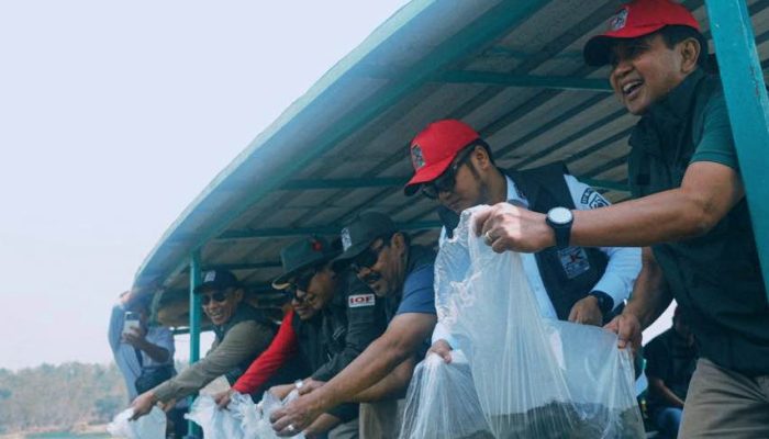 Bupati Tegal Apresiasi Tebar 30 Ribu Benih Ikan Nila di Waduk Cacaban