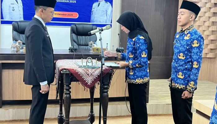 Dua Lulusan IPDN Resmi Diangkat Menjadi PNS Pemkab Tegal