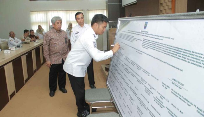Buka Executive Briefing Manajemen Risiko, Bupati Tegal Tegaskan Komitmen Tata Kelola Pemerintahan yang Akuntabel